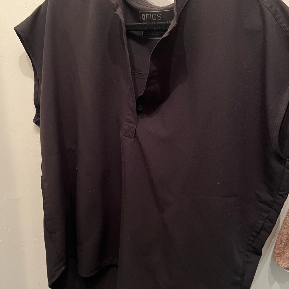 Figs Black Short Sleeve Top